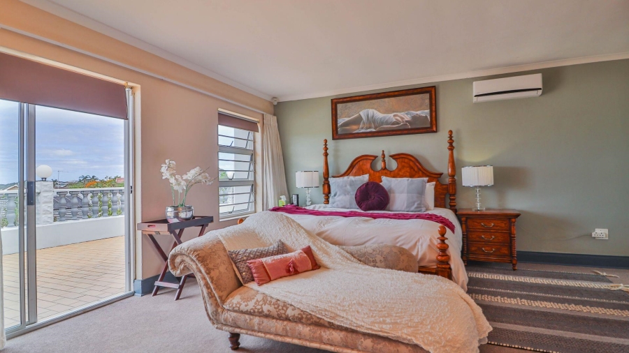 5 Bedroom Property for Sale in Beacon Bay Eastern Cape